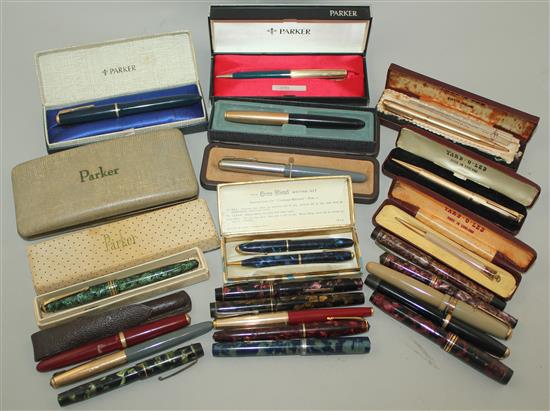 A cased Conway Stewart writing set,